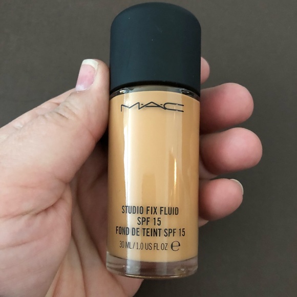 mac studio fix foundation nc44